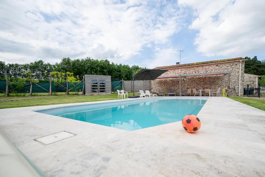 L'Evasion En Pierre Piscine Et Etang Prive Villa Sevremoine Exterior foto