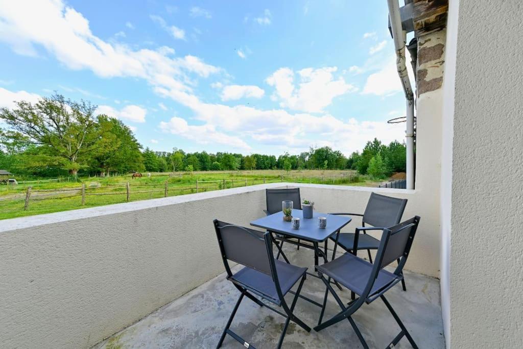 L'Evasion En Pierre Piscine Et Etang Prive Villa Sevremoine Exterior foto