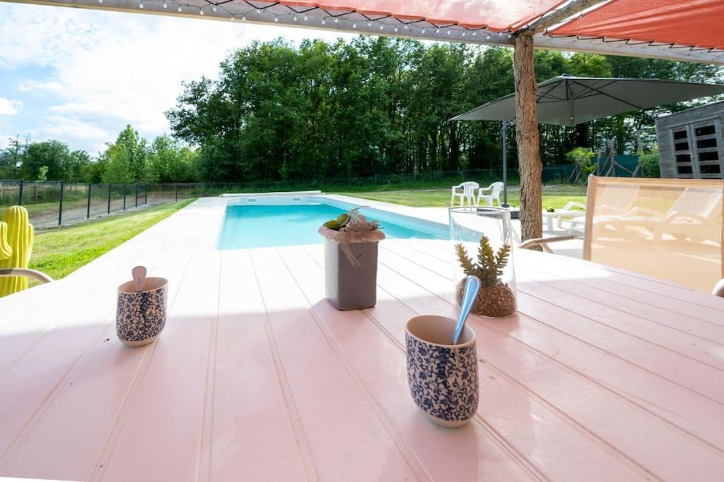 L'Evasion En Pierre Piscine Et Etang Prive Villa Sevremoine Exterior foto